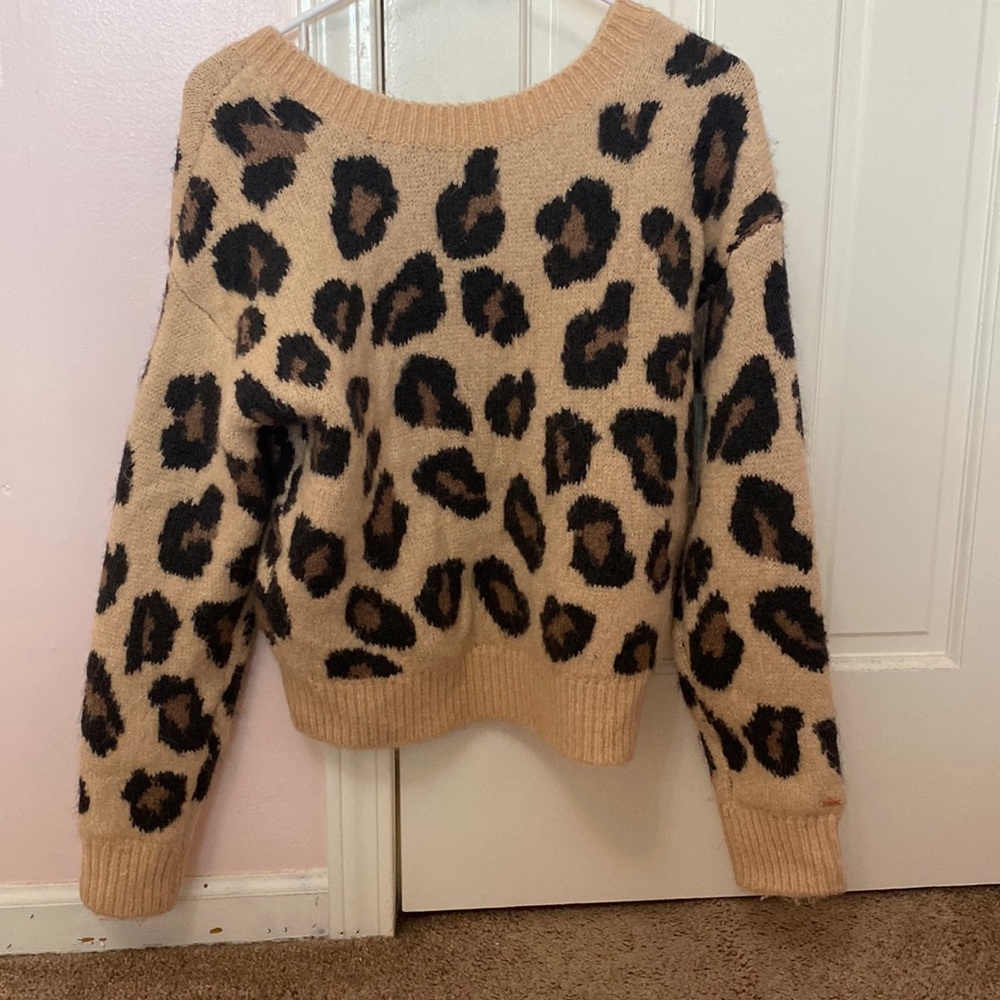 Victoria’s Secret sweater,size -XS